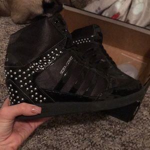 Studded wedge Selena Gomez